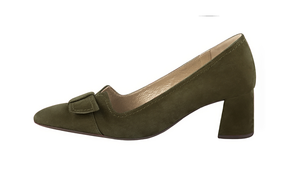 French elegance and refinement for these khaki green dress pumps, with a knot on the front, 
                available in many subtle leather and colour combinations. Possibility to customize with your colors and materials.
With its original cutout, this pretty fitted pump
will render you great services, combining comfort and distinction. 
                Matching clutches for parties, ceremonies and weddings.   
                You can customize these shoes to perfectly match your tastes or needs, and have a unique model.  
                Choice of leathers, colours, knots and heels. 
                Wide range of materials and shades carefully chosen.  
                Rich collection of flat, low, mid and high heels.  
                Small and large shoe sizes - Florence KOOIJMAN